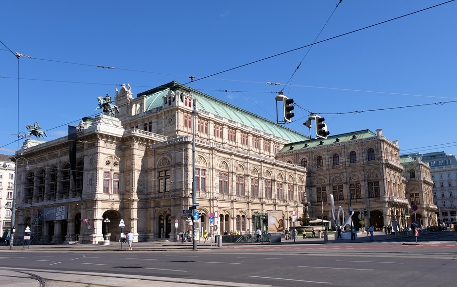 vienna opera guided tours